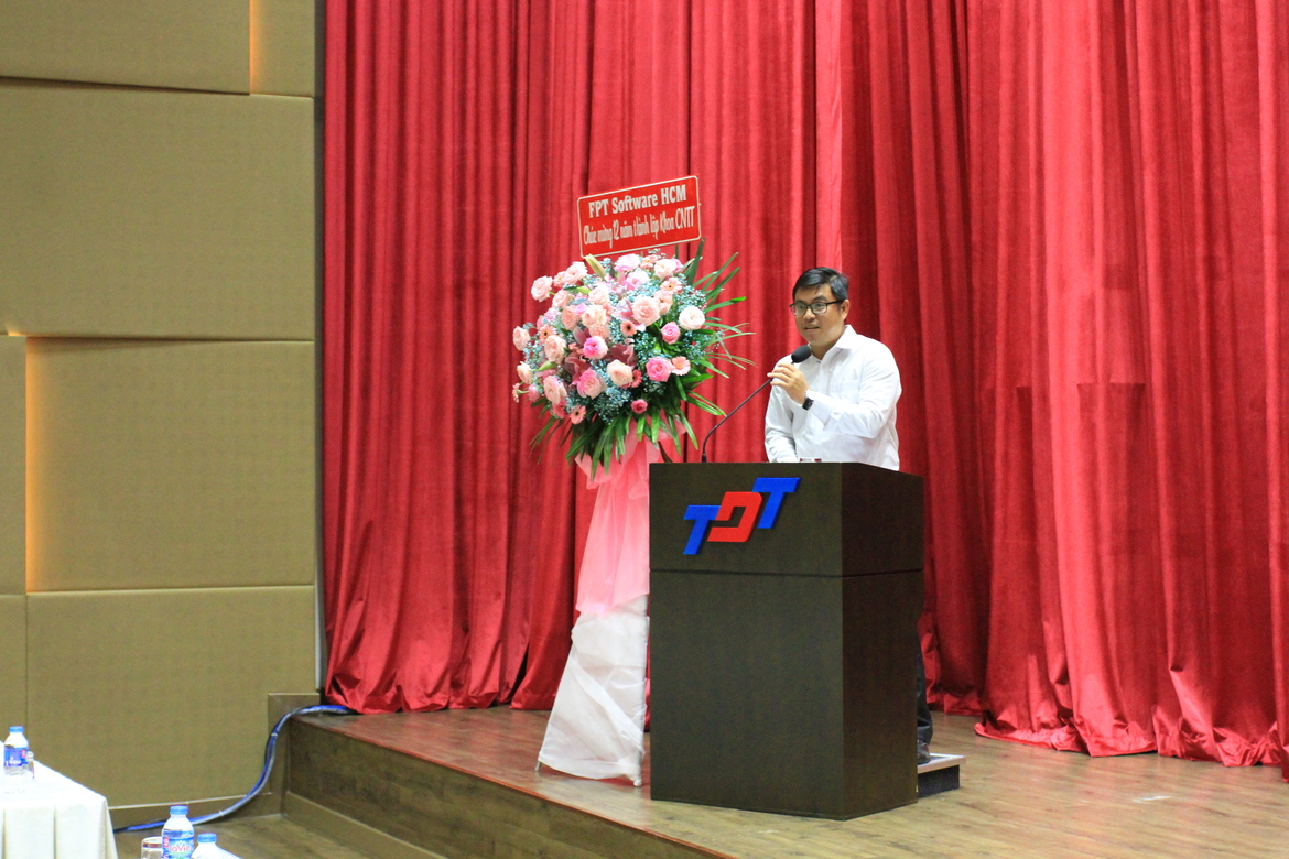 Ông. Đinh Vũ Quốc Trung - Giám đốc học viện FSoft miền Nam đại diện các Doanh nghiệp phát biểu